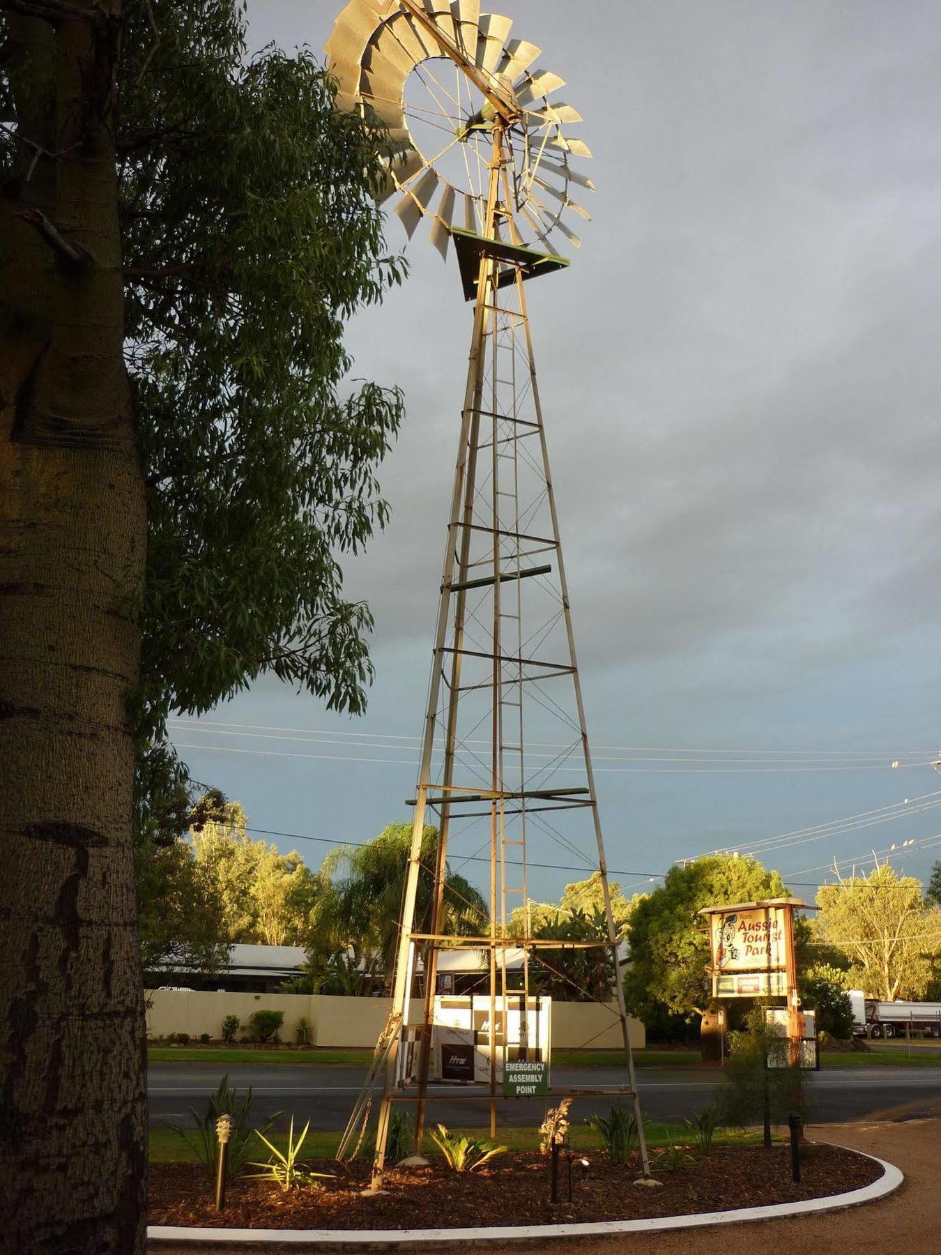 Roma Aussie Tourist Park Motel Dış mekan fotoğraf