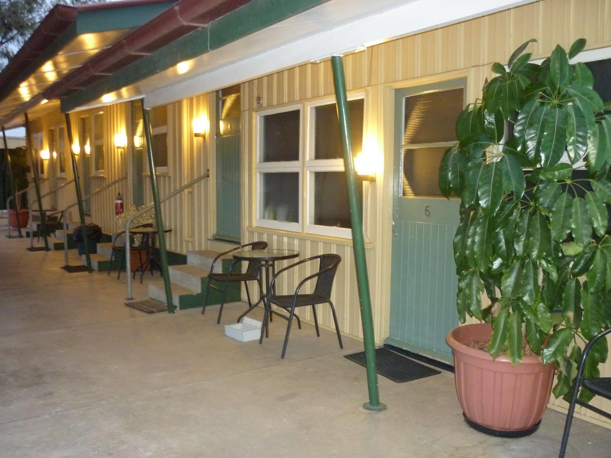 Roma Aussie Tourist Park Motel Dış mekan fotoğraf